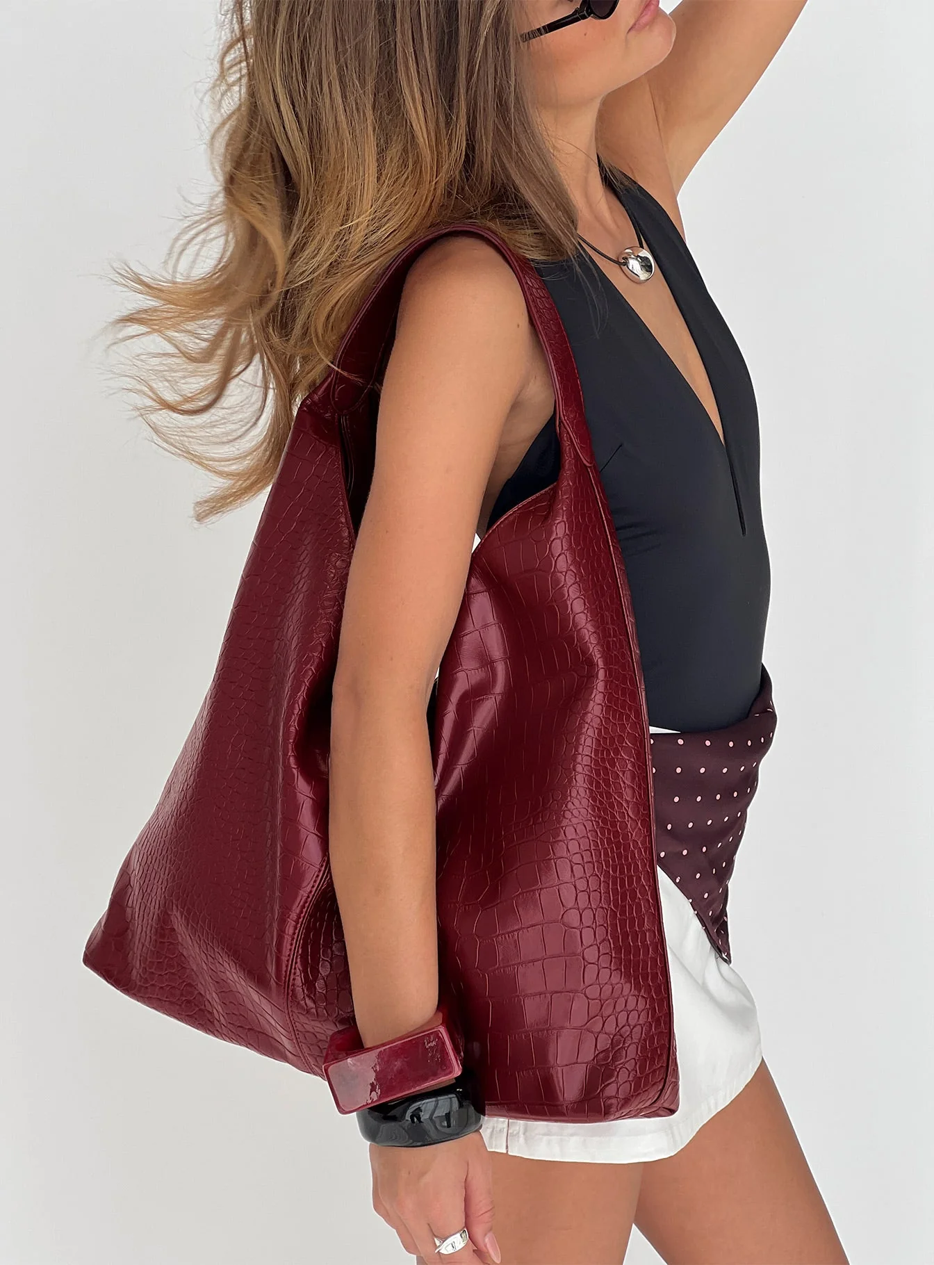 Treat Me Nice Oversized Shoulder Bag Red - Image 5