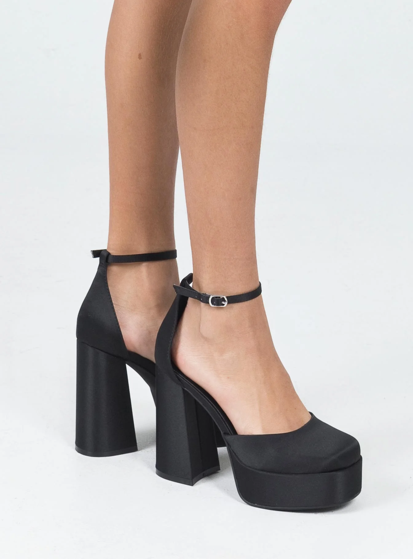 Vogel Platform Heels Black - Image 3