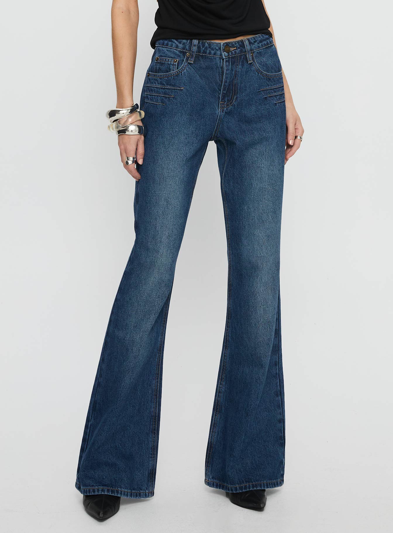 Wide World Mid Rise Bootleg Jeans Mid Blue - Image 2