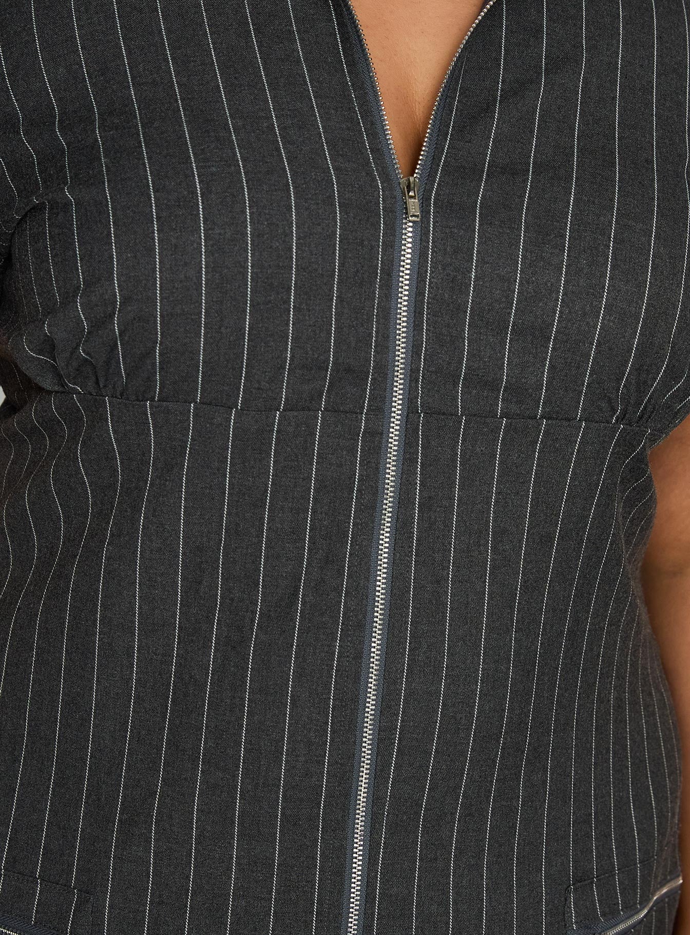 Wynona Mini Dress White / Grey Pinstripe Curve - Image 6