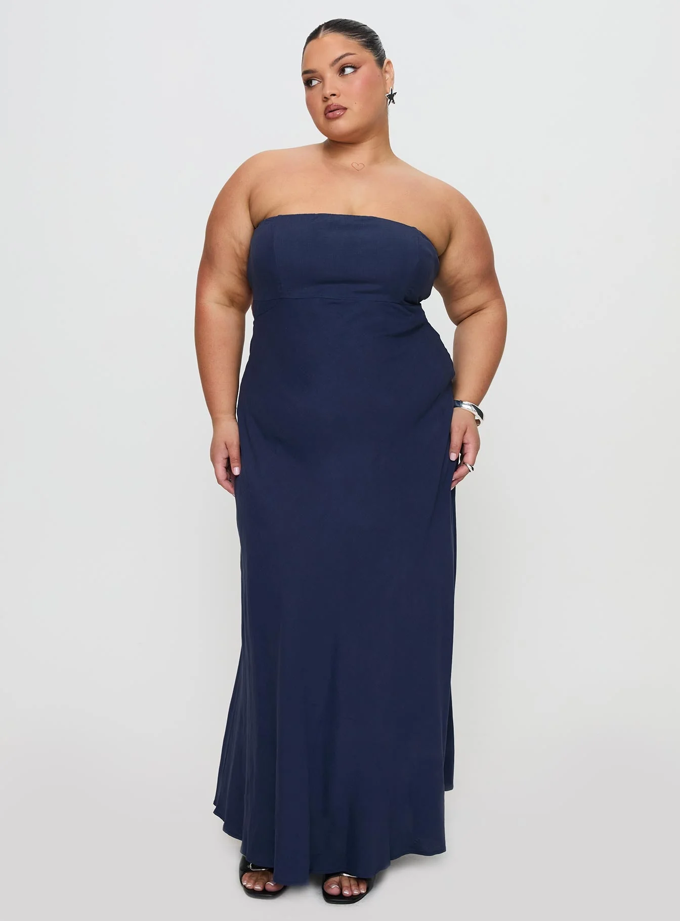 Yahir Strapless Maxi Dress Navy Curve - Image 2