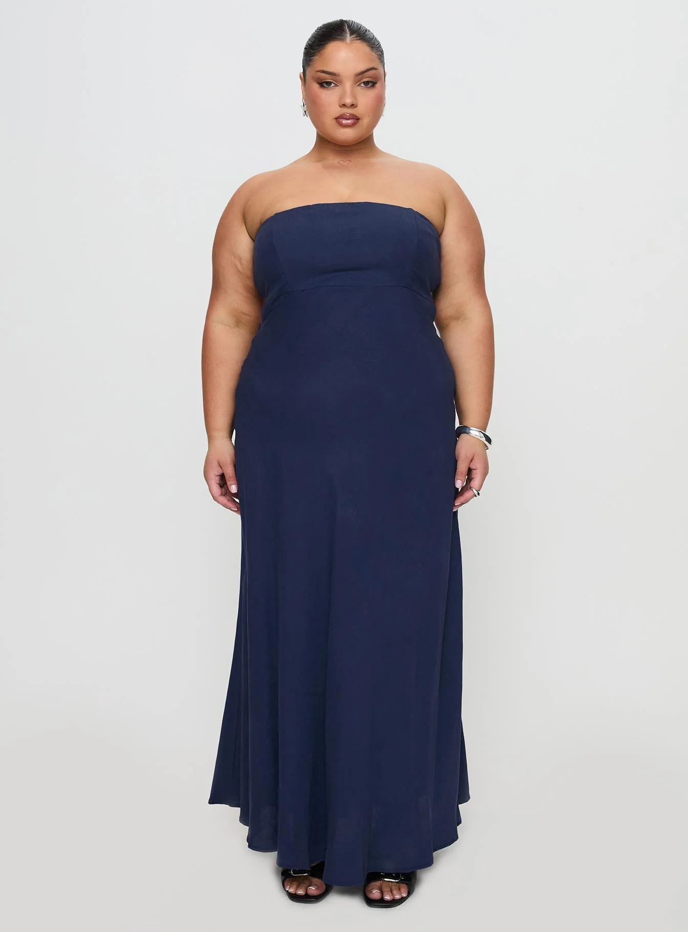 Yahir Strapless Maxi Dress Navy Curve - Image 7