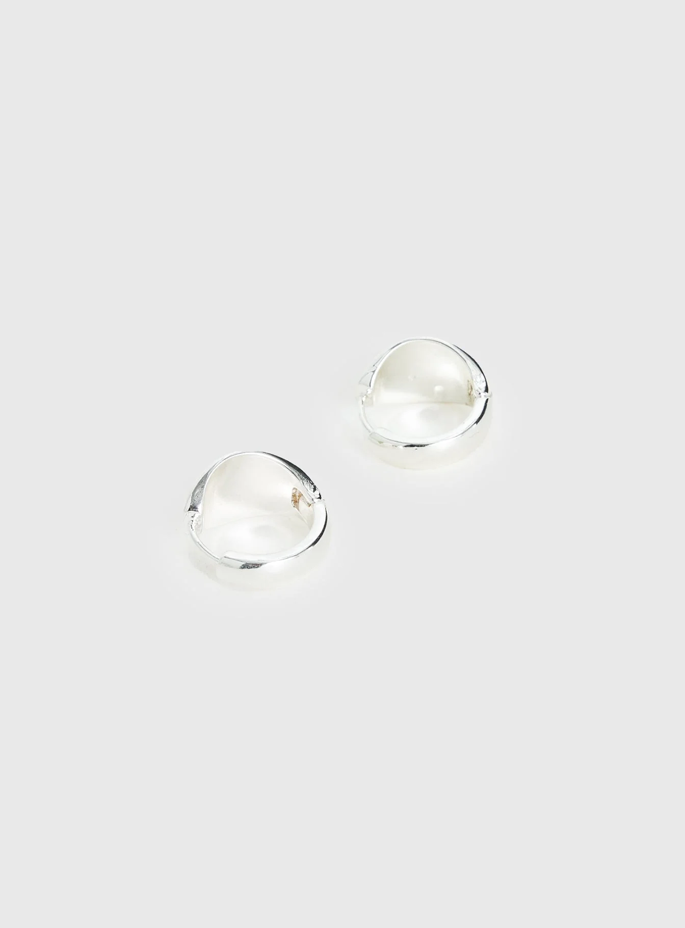 Zenaide Earrings Silver - Image 4