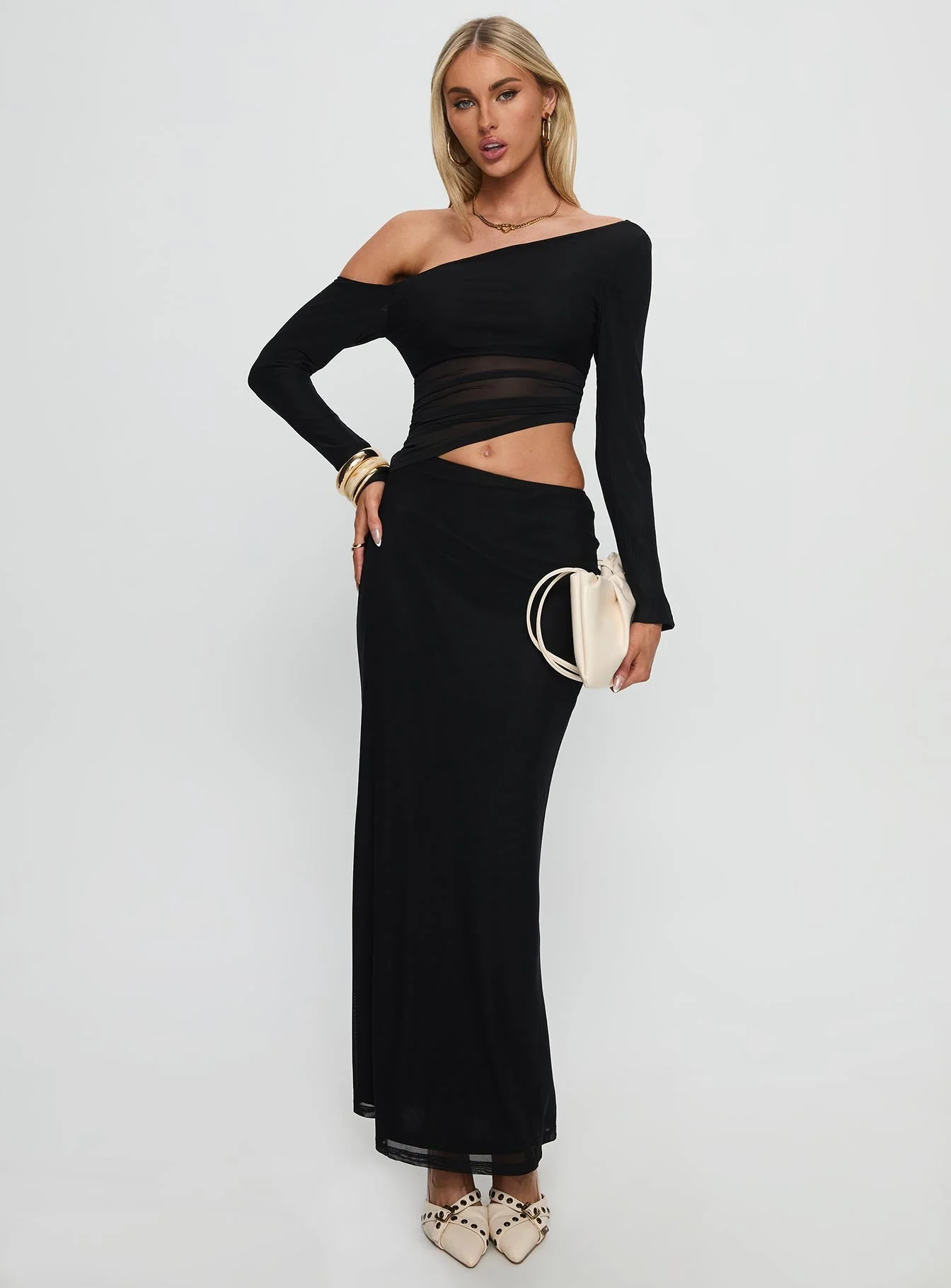 Zenayah Off Shoulder Long Sleeve Maxi Dress Black - Image 3