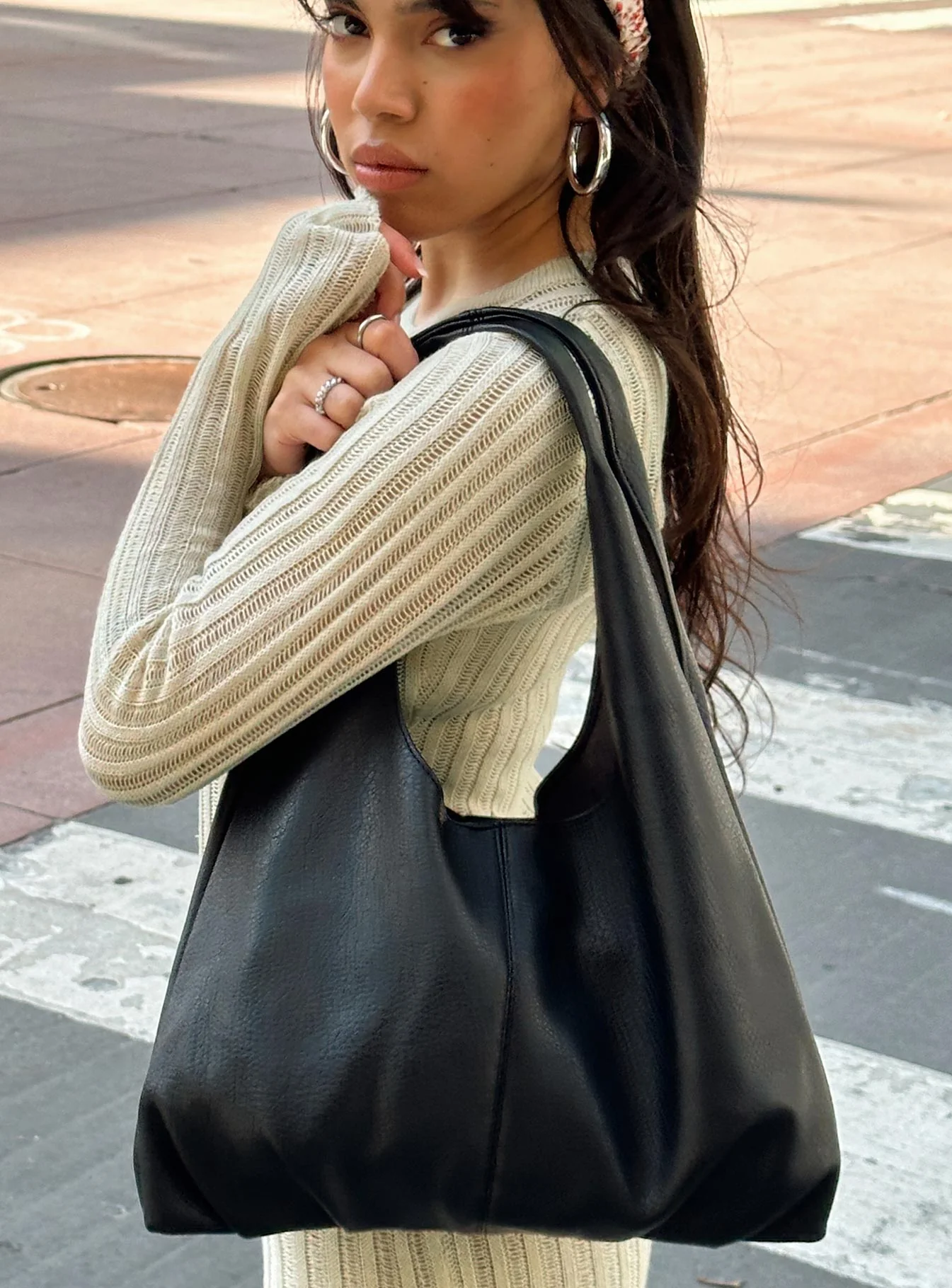 Zenia Shoulder Bag Black - Image 9